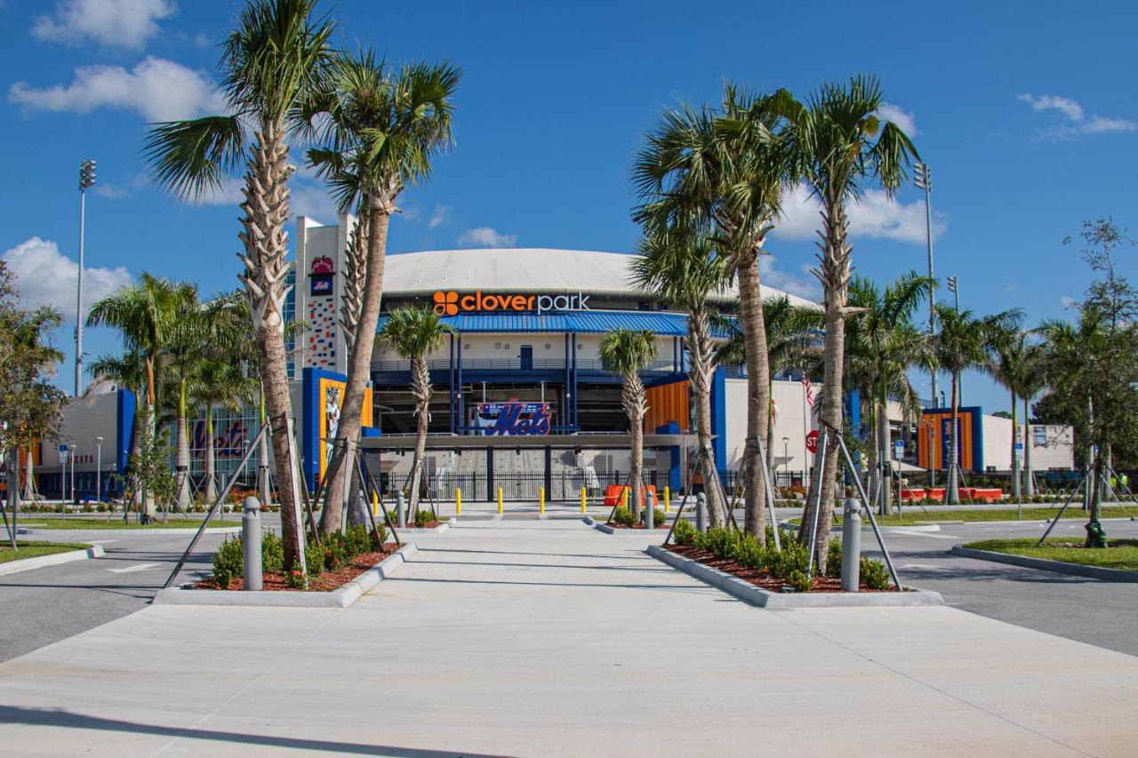 ฮอลิเดย์ อินน์ เอ็กซ์เพรส โฮเต็ล แอนด์ สวีท พอร์ต เซนต์ ลูซี เวสต์ Port St. Lucie ภายนอก รูปภาพ